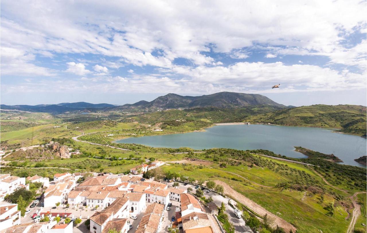 Stunning Home In Zahara De La Sierra With Wifi Buitenkant foto